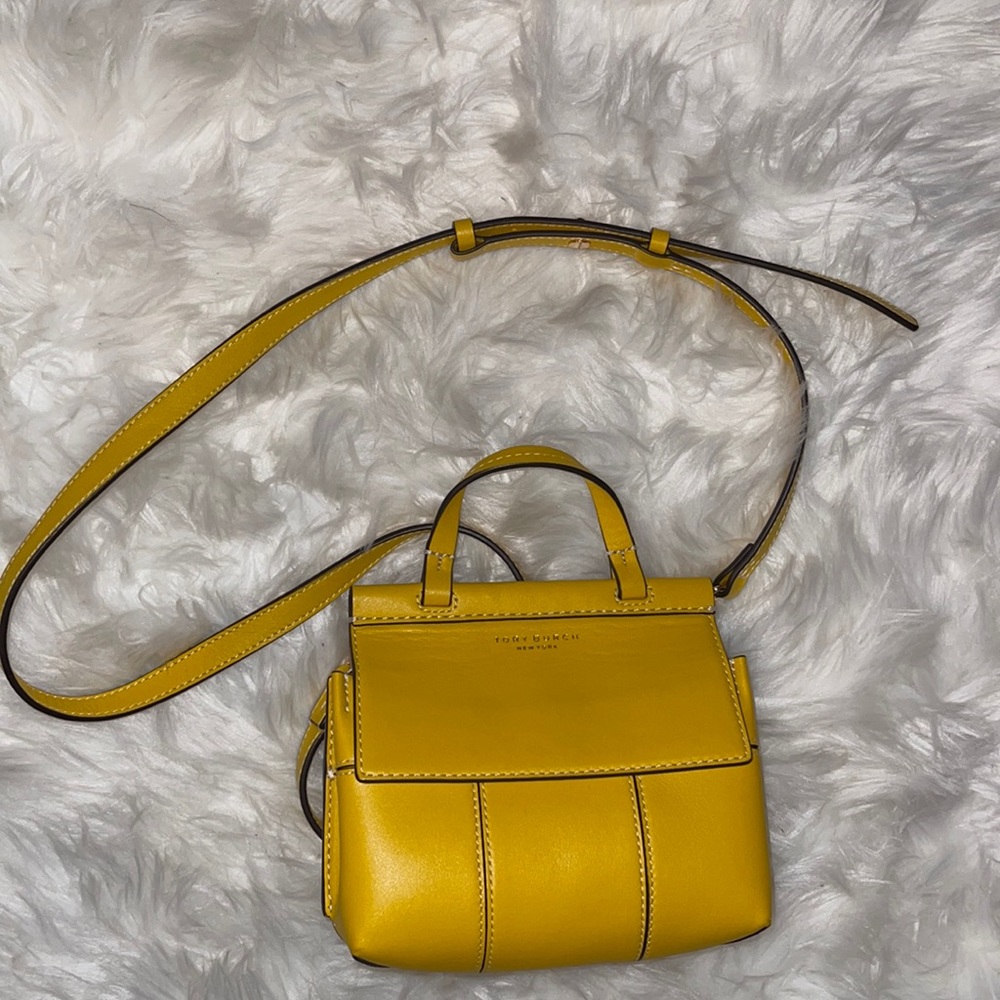 Tory Burch - Sold to Stefana_Styles 💛